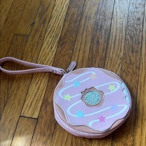 Supper cute donut wristlet betsey Johnson luv betsey